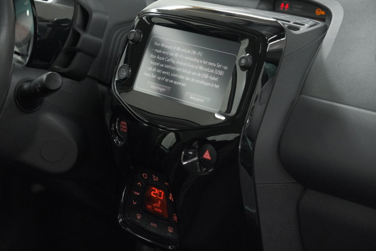 Vehicle Image 30