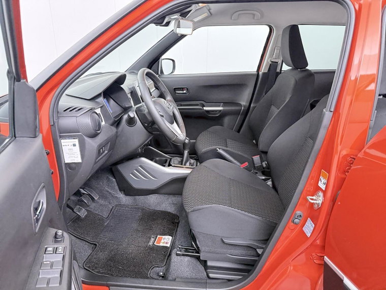 Vehicle Image 10