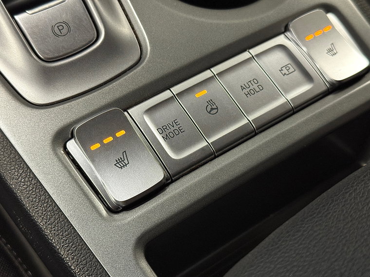 Vehicle Image 26