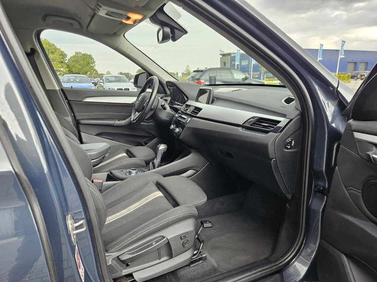 Vehicle Image 37