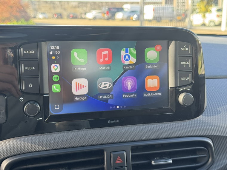 Vehicle Image 21