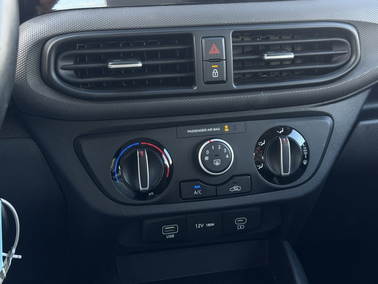 Vehicle Image 27