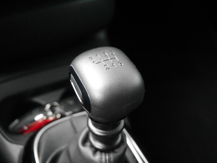 Vehicle Image 33