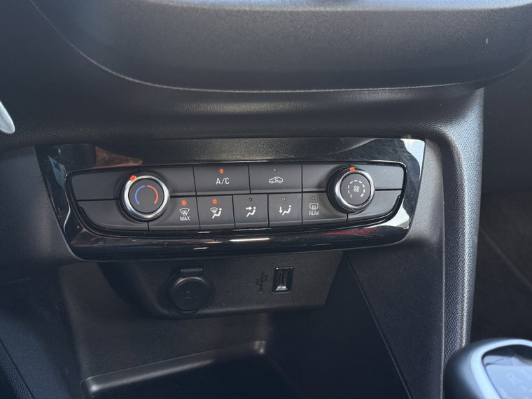 Vehicle Image 29