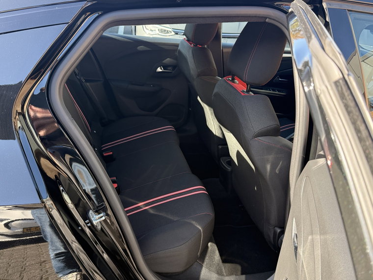 Vehicle Image 37
