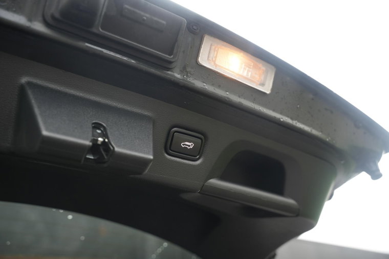Vehicle Image 22