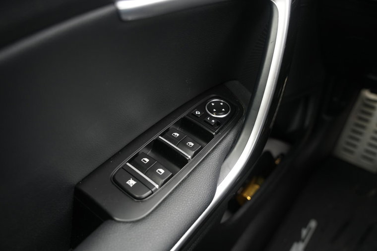 Vehicle Image 37