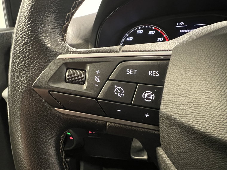 Vehicle Image 28