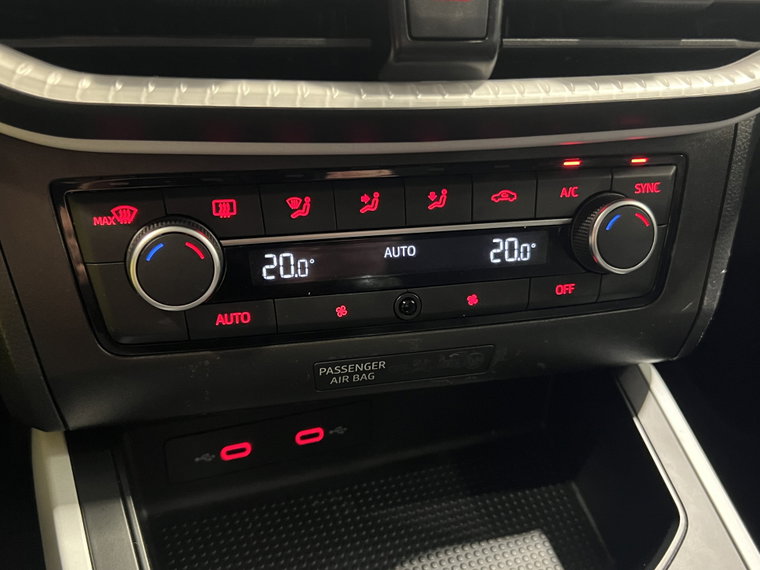 Vehicle Image 37