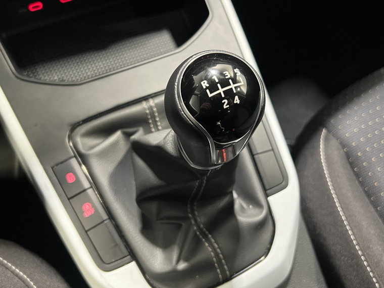 Vehicle Image 38