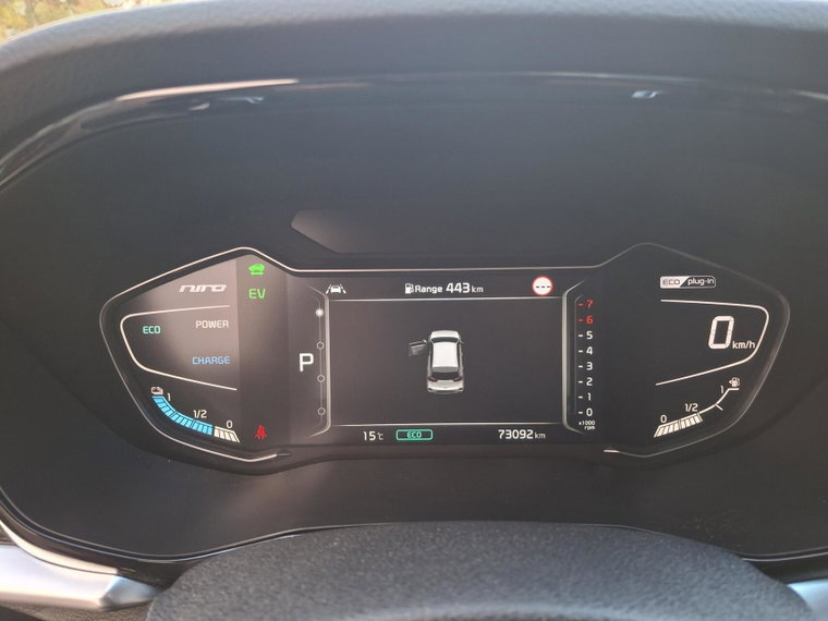 Vehicle Image 25