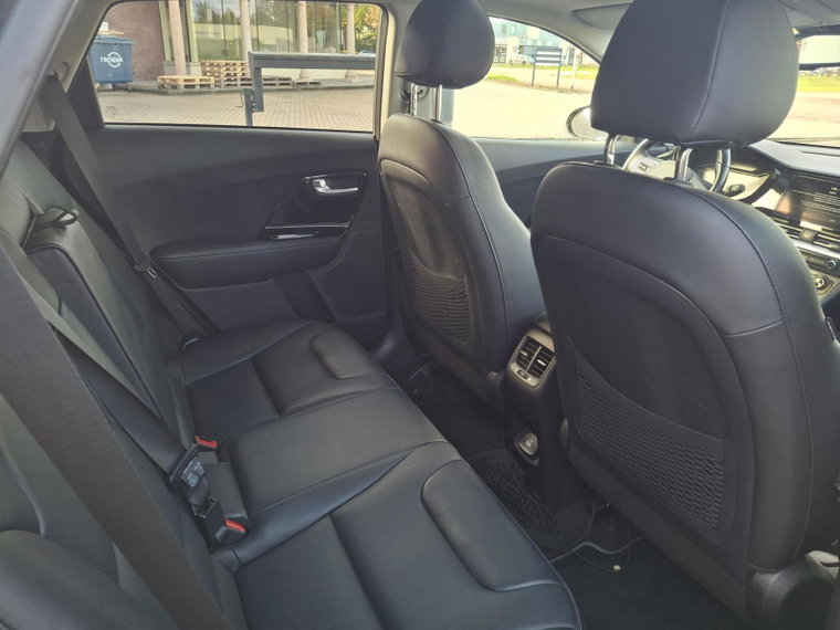 Vehicle Image 35