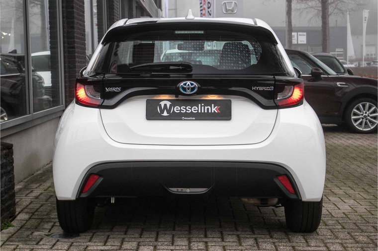 Vehicle Image 11