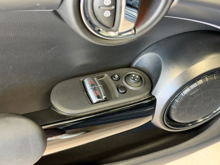 Vehicle Image 39