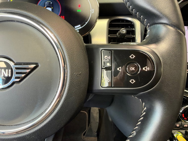 Vehicle Image 50
