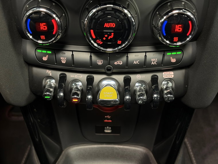 Vehicle Image 60