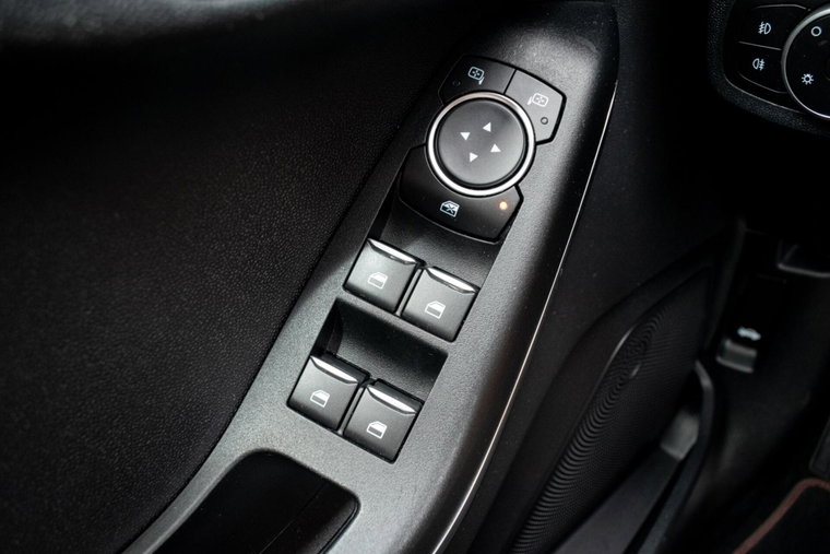 Vehicle Image 40