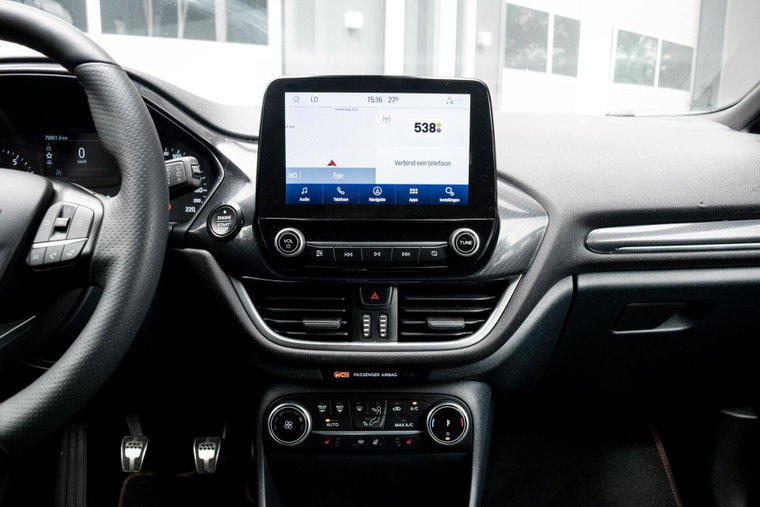 Vehicle Image 9