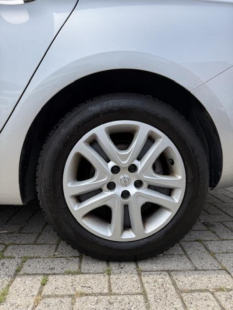 Vehicle Image 38