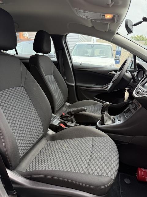 Vehicle Image 40