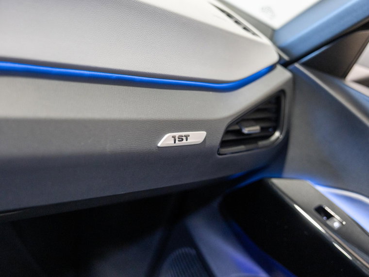 Vehicle Image 36