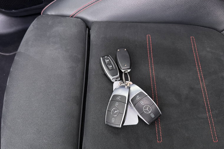 Vehicle Image 30