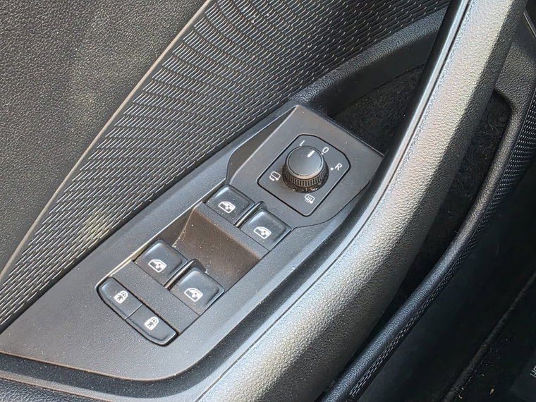 Vehicle Image 27