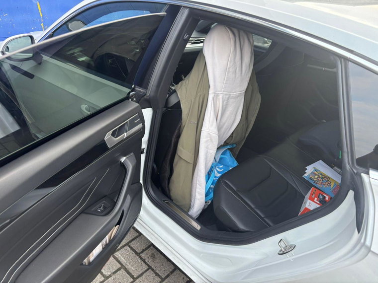 Vehicle Image 13