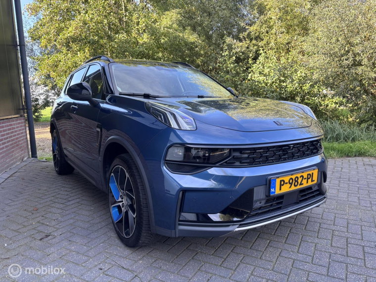 Vehicle Image 4