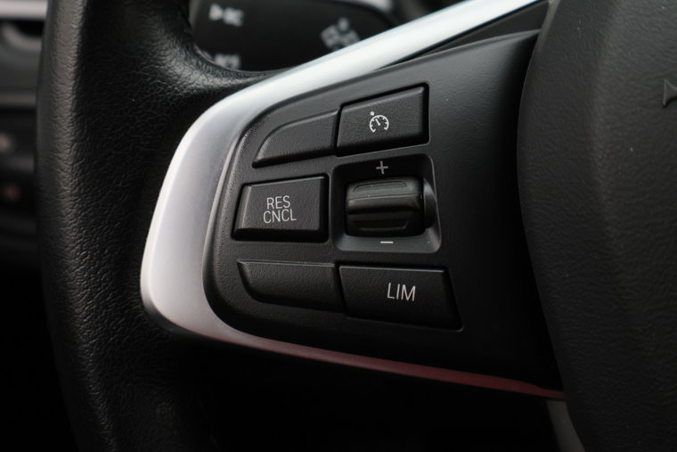 Vehicle Image 32