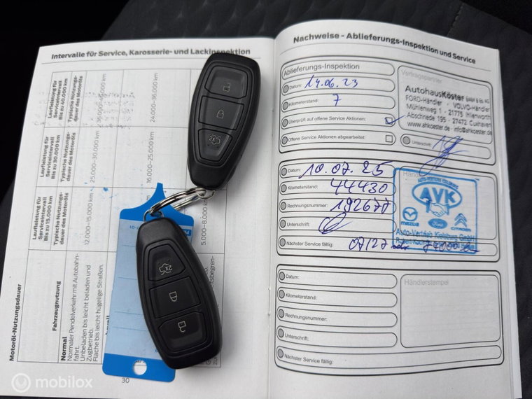 Vehicle Image 33