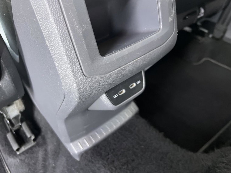 Vehicle Image 33