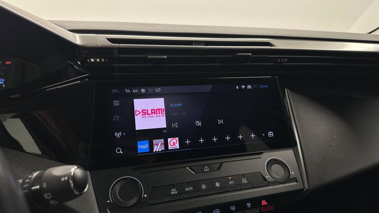 Vehicle Image 38