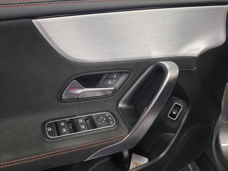 Vehicle Image 26