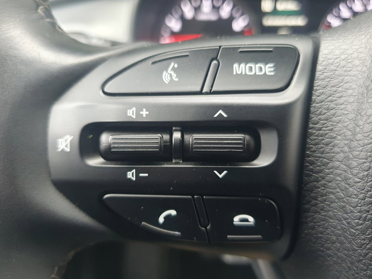 Vehicle Image 40