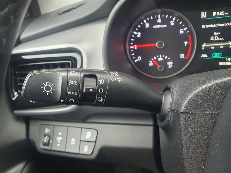 Vehicle Image 42