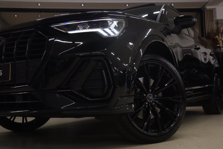 Vehicle Image 36