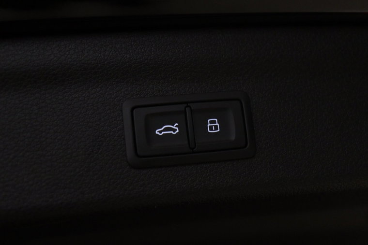 Vehicle Image 59