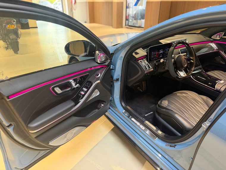 Vehicle Image 19