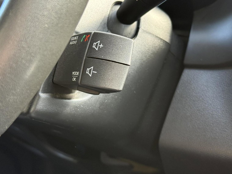 Vehicle Image 26