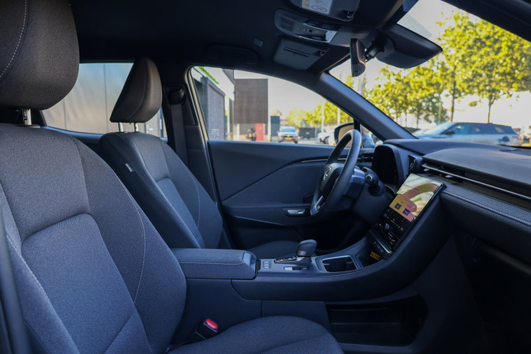 Vehicle Image 13
