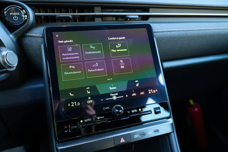 Vehicle Image 30