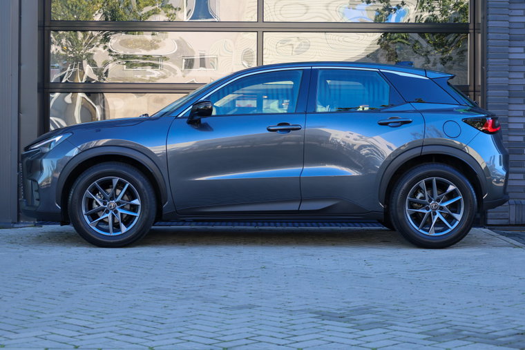 Vehicle Image 9
