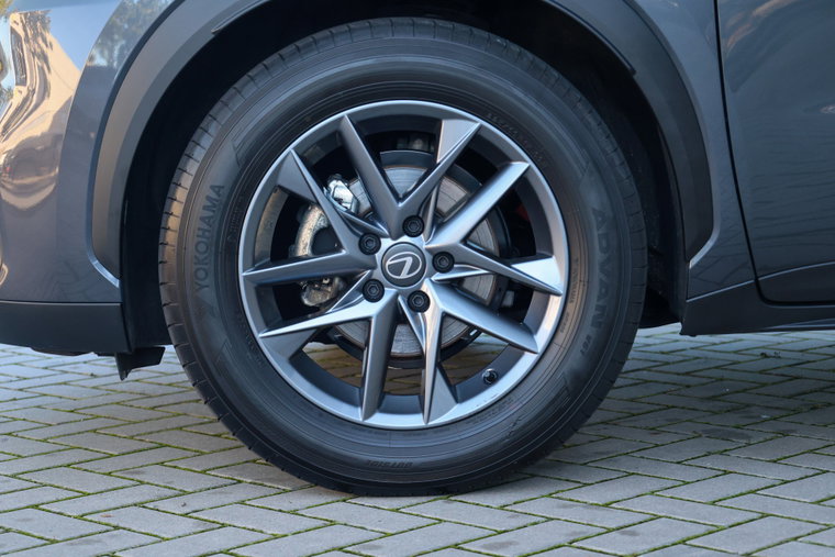 Vehicle Image 11