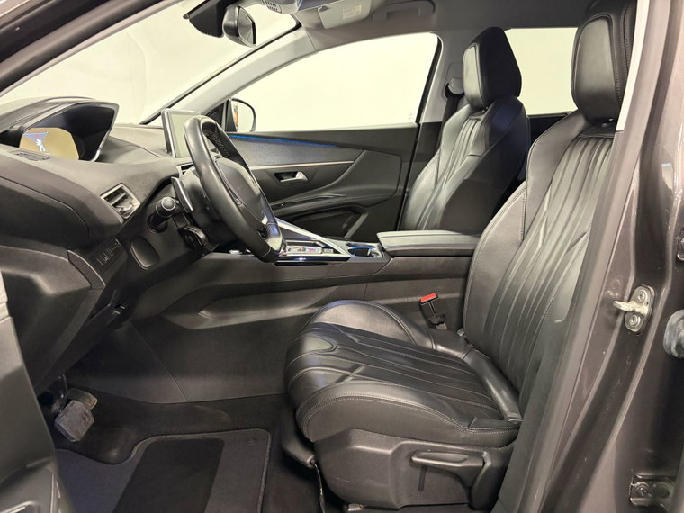 Vehicle Image 38