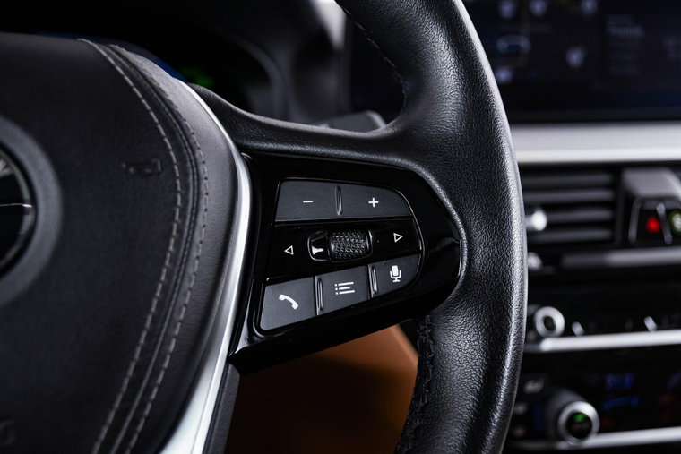 Vehicle Image 30