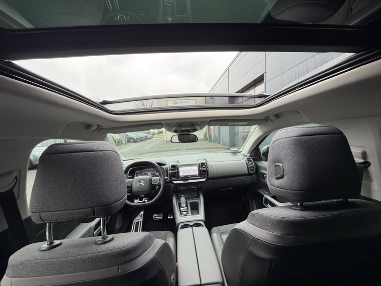 Vehicle Image 18