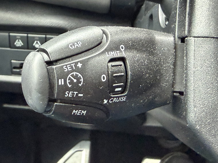 Vehicle Image 27
