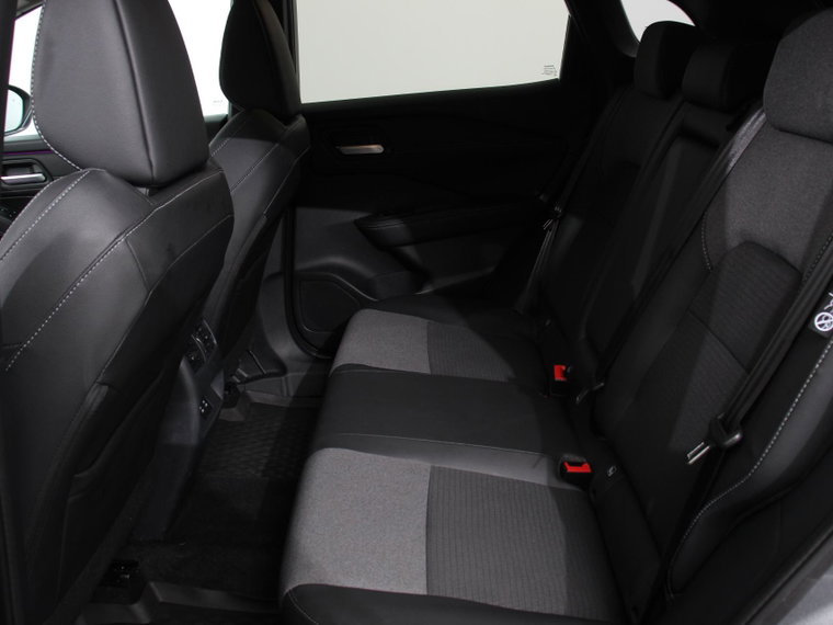 Vehicle Image 33