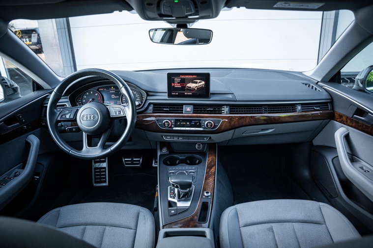 Vehicle Image 19